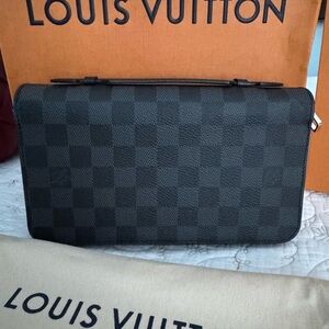 Louis Vuitton Zippy XL Wallet Damier Graphite